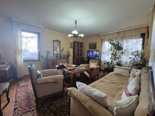 Komforan 4.5 na Ceraku, 98m2, Kestenova