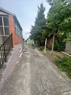 Kuca u Boljevcima i 86ari placa 