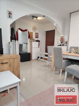 Novo Naselje, 53m2, Jednoiposoban, Renoviran