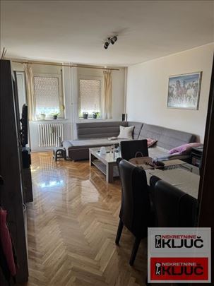 Novo Naselje-savina, 73m2, Dvoiposoban, Fasadna ci