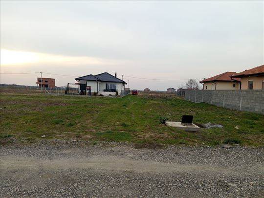 Odličan građevinski plac u Bečmenu – 4 ara