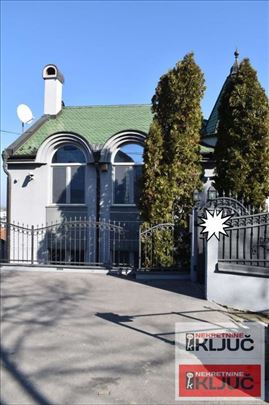 Petrovaradin Izdaje Se KuĆa Za Poslovno-stambene D