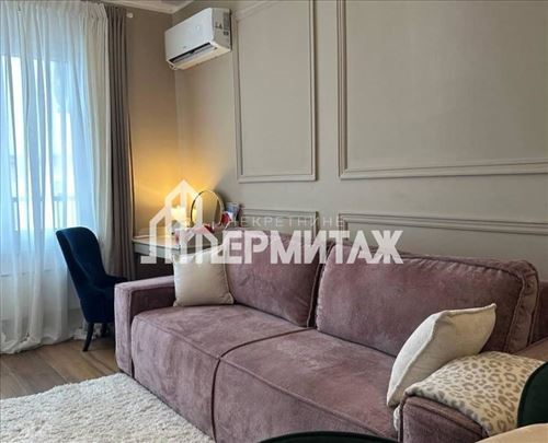 Prelep stan sa stvarima na Margiti!