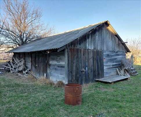 Prodajem šupu/drvenu gradju