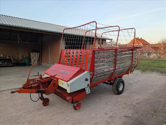 SIP novi Pionir 17 Samoutovarna Prikolica za Seno