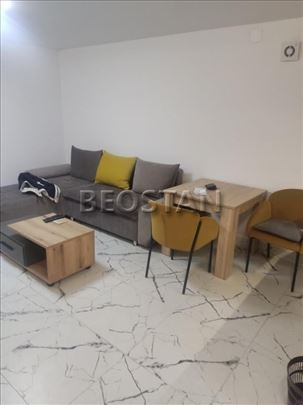 Širi centar - Banovo brdo #66438