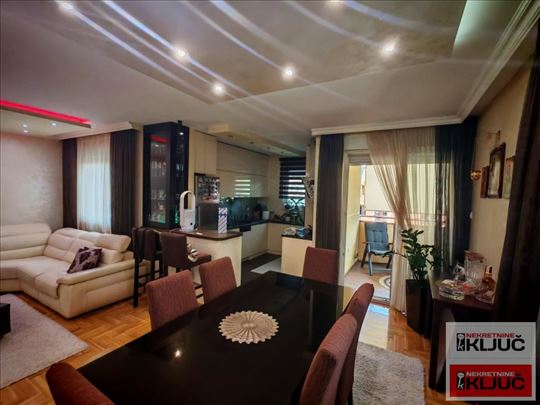 Telep, 72m2, Trosoban, Novogradnja, Parking