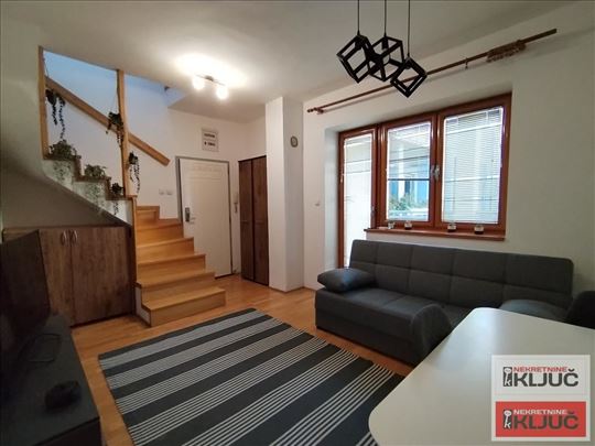 Trg Mladenaca, 42m2, Dvosoban-Duplex, Namešten