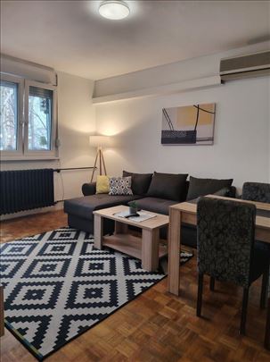 Trosoban stan kod Autokomande