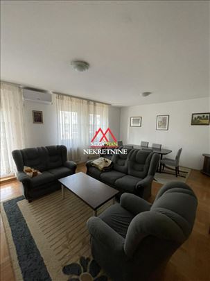 Četvorosoban stan, pet friendly