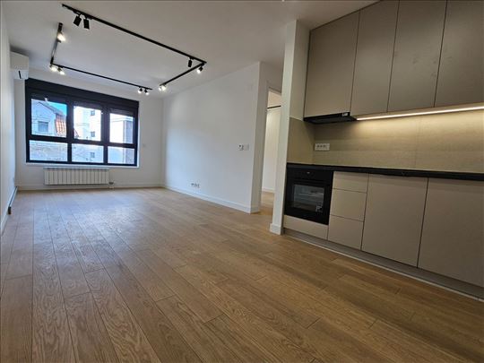 Izuzetan, moderan, nov stan sa garažom