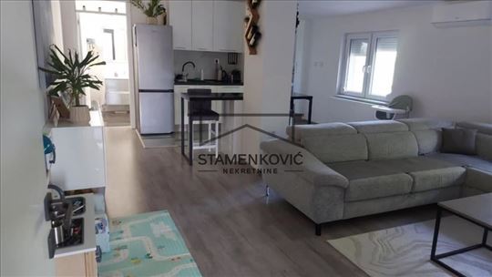 Kuća na odličnoj lokaciji - Veternik ID#6934