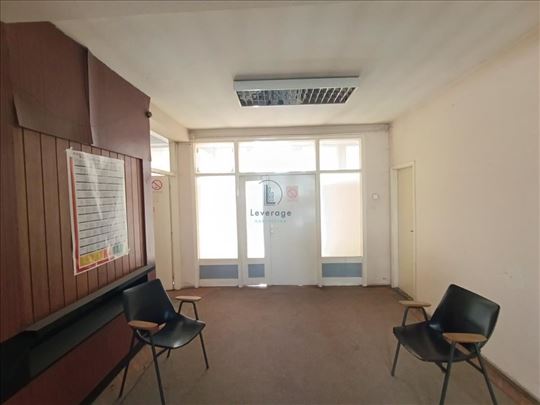 Mladenovac, poslovni prostor, 409 m2