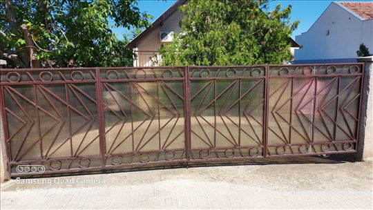 Ograda od kovanog gvožđa