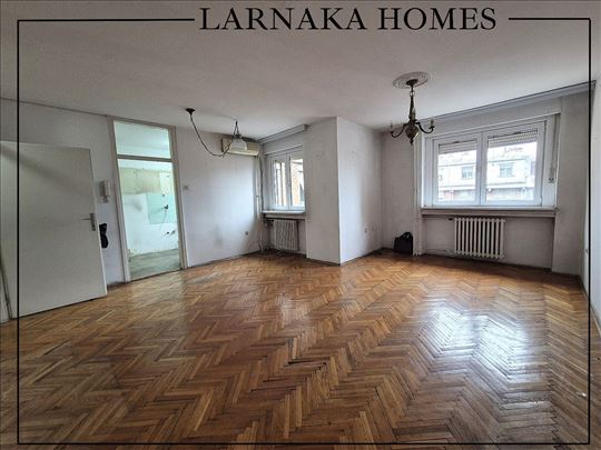 Porečka, 72m2, 2 spavaće sobe, 5/6 sprat, lift