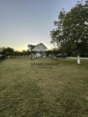 Prodaje se kuća na Banstolu, nova , uknjižena . ID