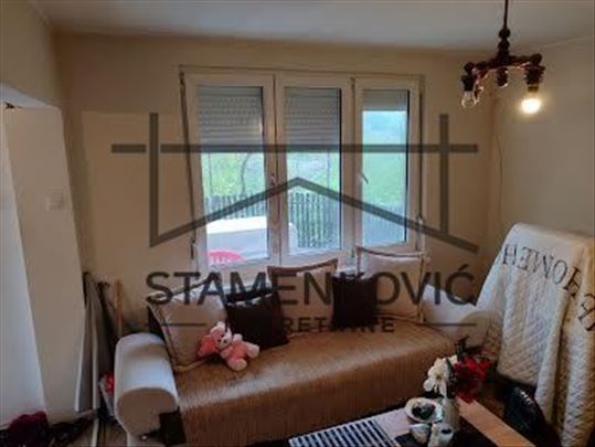 Prodaje se kuća na Popovici ID#6862