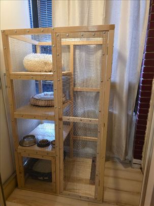 Unikatan stacionar za mace