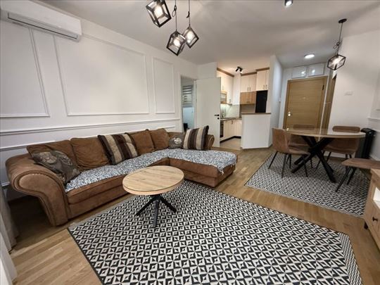 Vračar-Maksima Gorkog-Trosoban-Namešten ID#3164