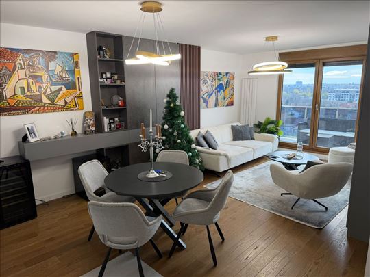 Zemun lux 4.0 93m2 odmah useljiv 