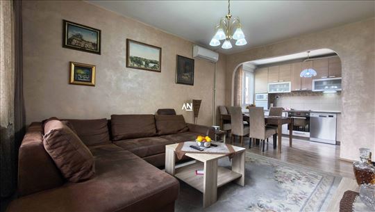 Blage kosine. Cena!!! Mogućnost 2 stana od jednog.