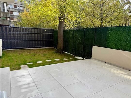 Blok 19a, odličan stan sa baštom 50m2, ID 25383