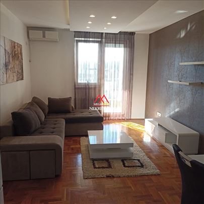 Dvosoban stan - 53m2 - Bulevar patrijarha Pavla