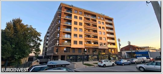 Garaža, 4 parking mesta, u stambenoj zgradi