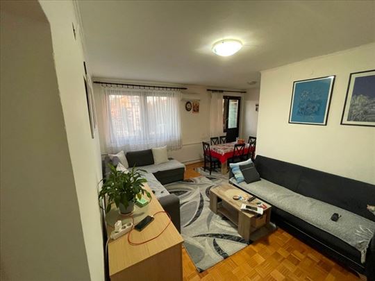 konforan,renoviran ,adaptibilan