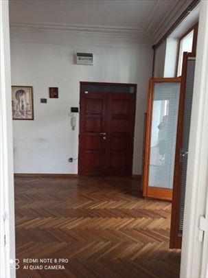 Krunska, 132m2, četvorosoban salonski stan