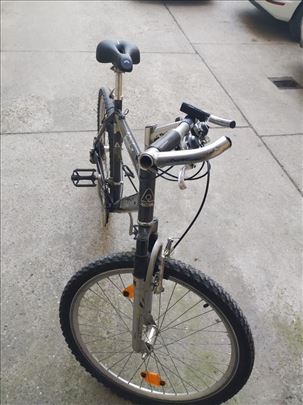 Odličan trkački bicikl