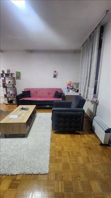 Prodaje se 2.0 stan na Zvezdari, kod Kluza, 63m2