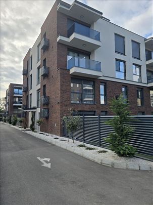 Zemun,Pregrevica 60a,- 50m2/parking mesto