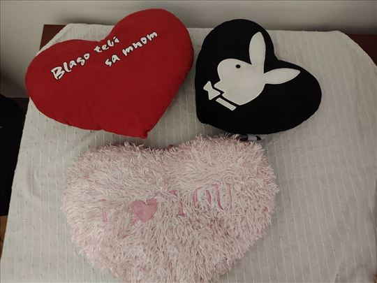 10 plišanih igračaka + 3 jastuka srce