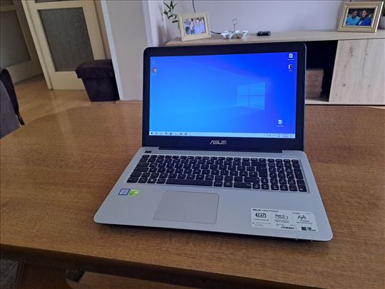 Asus R558U/ i5-6200U/ 8GB DDR4/ 1 Terabajt 