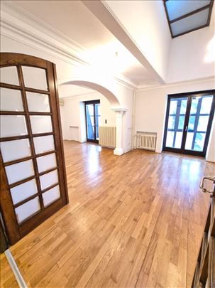 Autokomanda, komforna spratna kuća, ID 25385