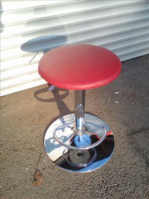 Barska stolica EMMEZETA