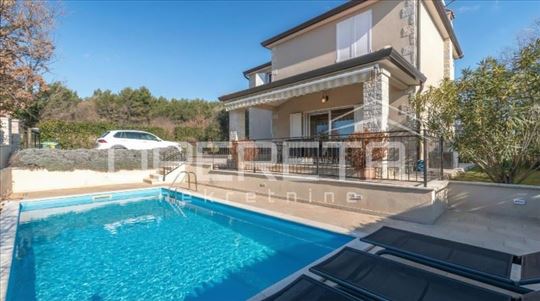 Istra, Poreč- Samostojeća kuća s bazenom
