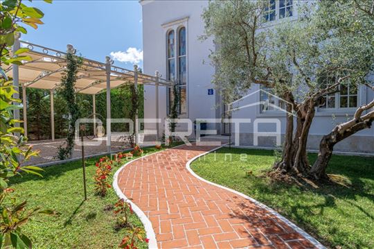 Istra, Poreč(okolic) - Bezvremenska vila s bazenom