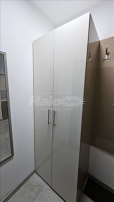 Izdajem stan na Zvezdari