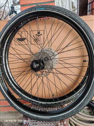 komplet točkovi sa kasetom i diskovima