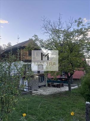 Kosmaj, ekskluzivna lokacija, kuća sa placem 12a