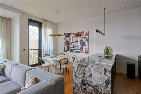 Luksuzan dizajnerski stan- Green Hill Dedinje