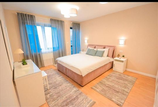 Top lokacija, namešten, može i zamena za Bg