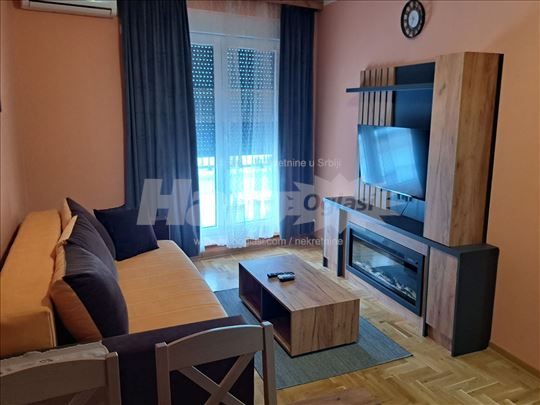 Nov 1.5 stan, ravan deo V.Banje – komplet namešten