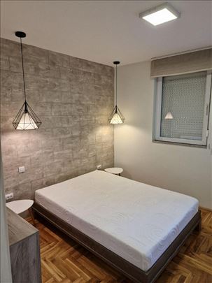 Nov jednoiposoban stan na Podbari