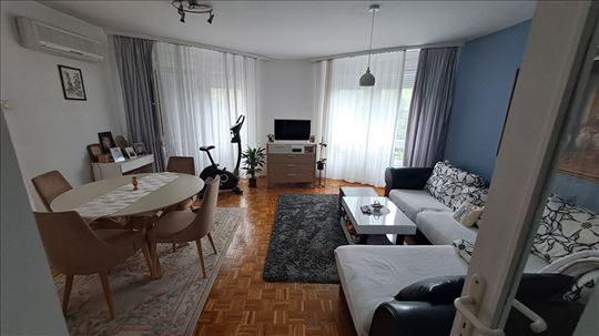 Prodaje se odličan renoviran stan 61 kvm