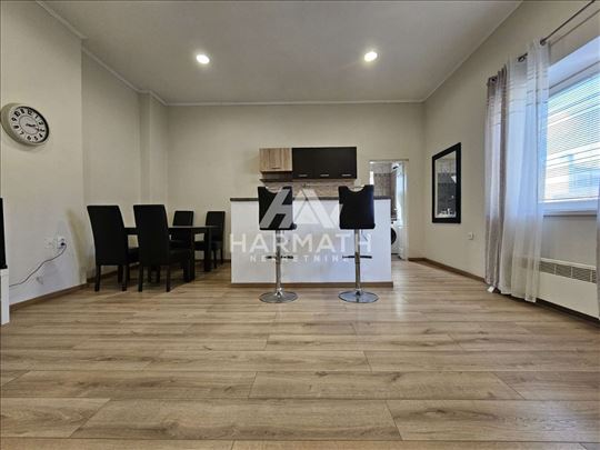 Prodaje se stan u centru 55m2, Subotica