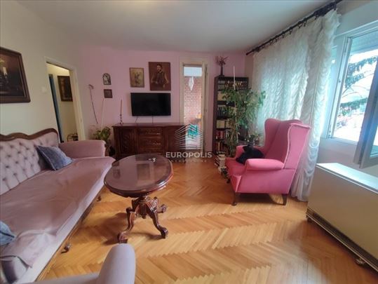 Retko u ponudi, svetao, dvosoban, odlična lokacija