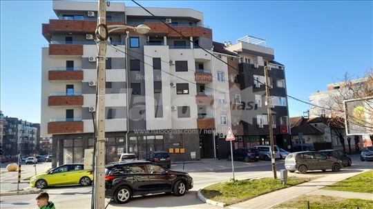 Ugao Bulevara patrijarha Pavla i Vršačke nov stan 